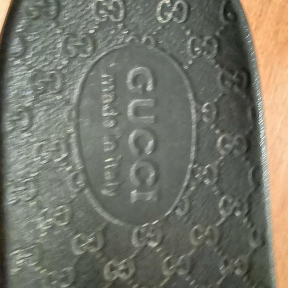 Grey Gucci men’s size 11 sandals worn 2 times mint condition - Picture 6 of 6